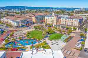 featured image of 1 Plaza View Lane