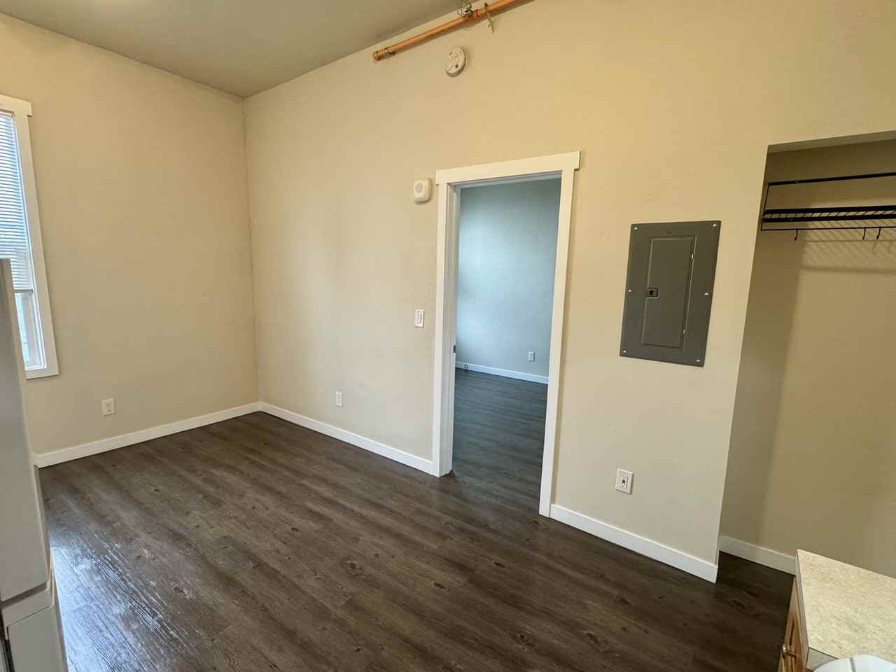 204 4th Ave W - Photo 7 of 50