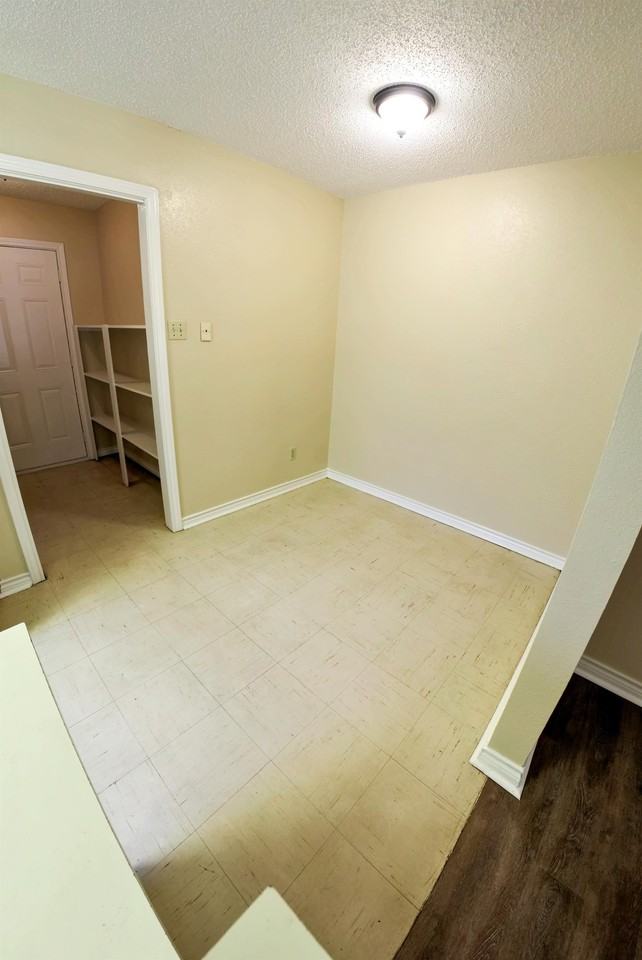 Tyler Duplexes - Photo 4 of 26