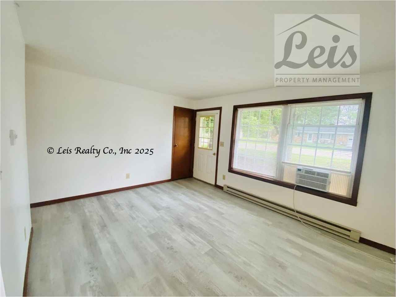 251 Janet Avenue - Photo 2 of 18