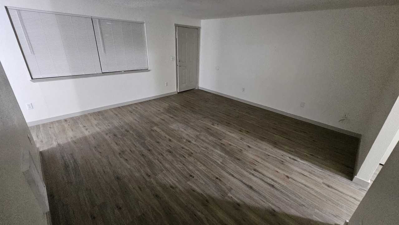 1005  Arthur St - Photo 3 of 20