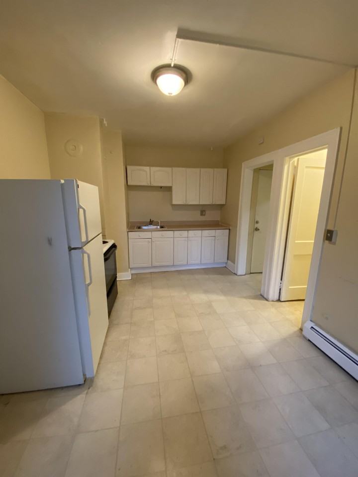 784-786 Capitol Avenue - Photo 2 of 8