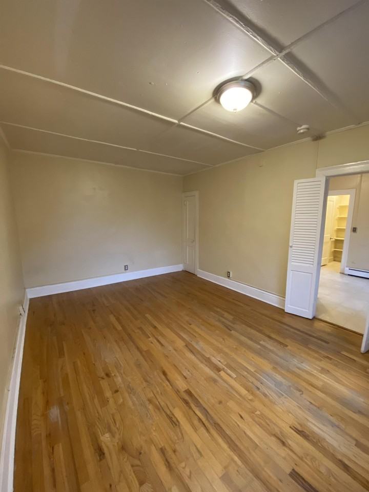 784-786 Capitol Avenue - Photo 4 of 8