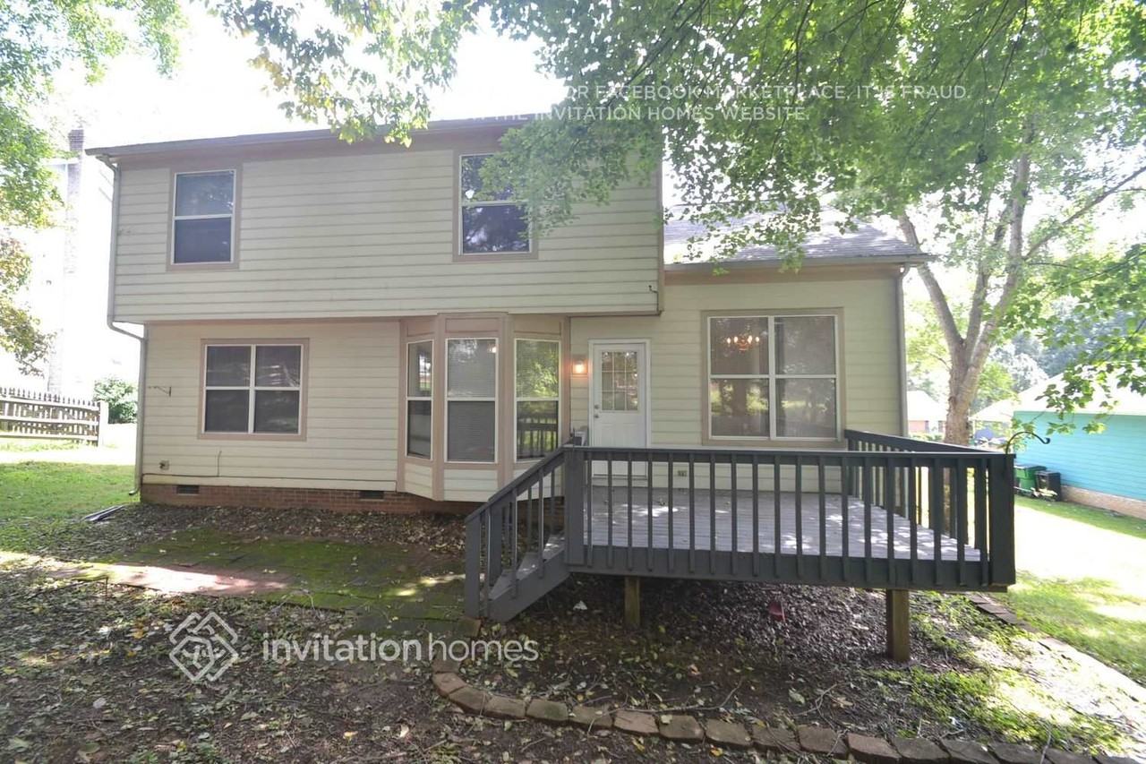 1803 Golden Heights Ct - Photo 2 of 3