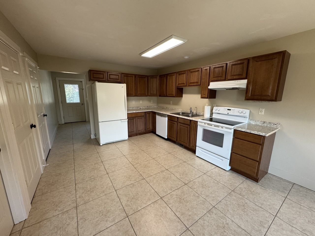 606 Minnesota Street - Photo 4 of 31