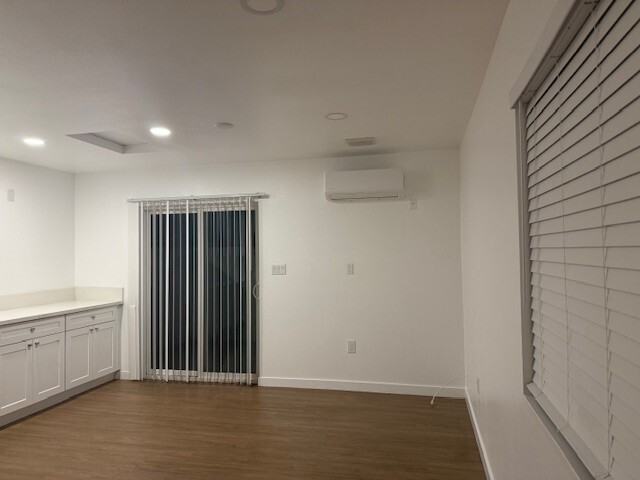 6614 S. Main St. - Photo 3 of 6