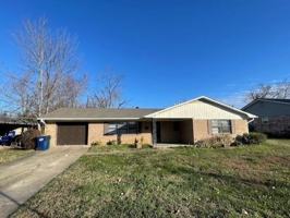 featured image of 913 South 10th Street