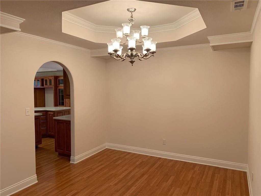 602 Se Cambridge Pl - Photo 5 of 39