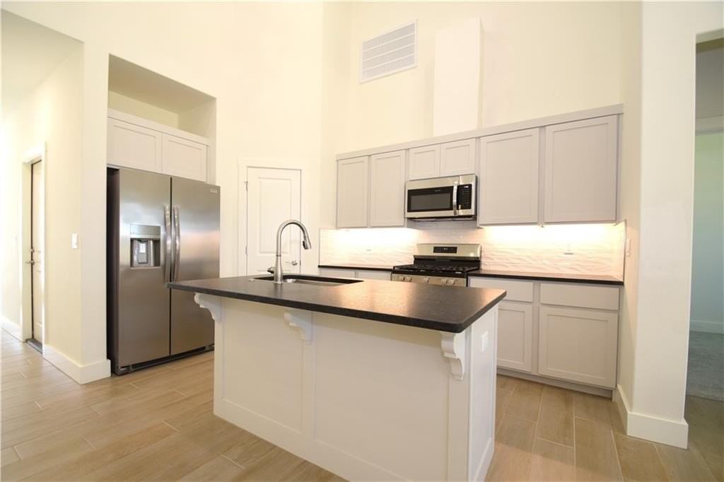 460 Azurite Road - Photo 3 of 20