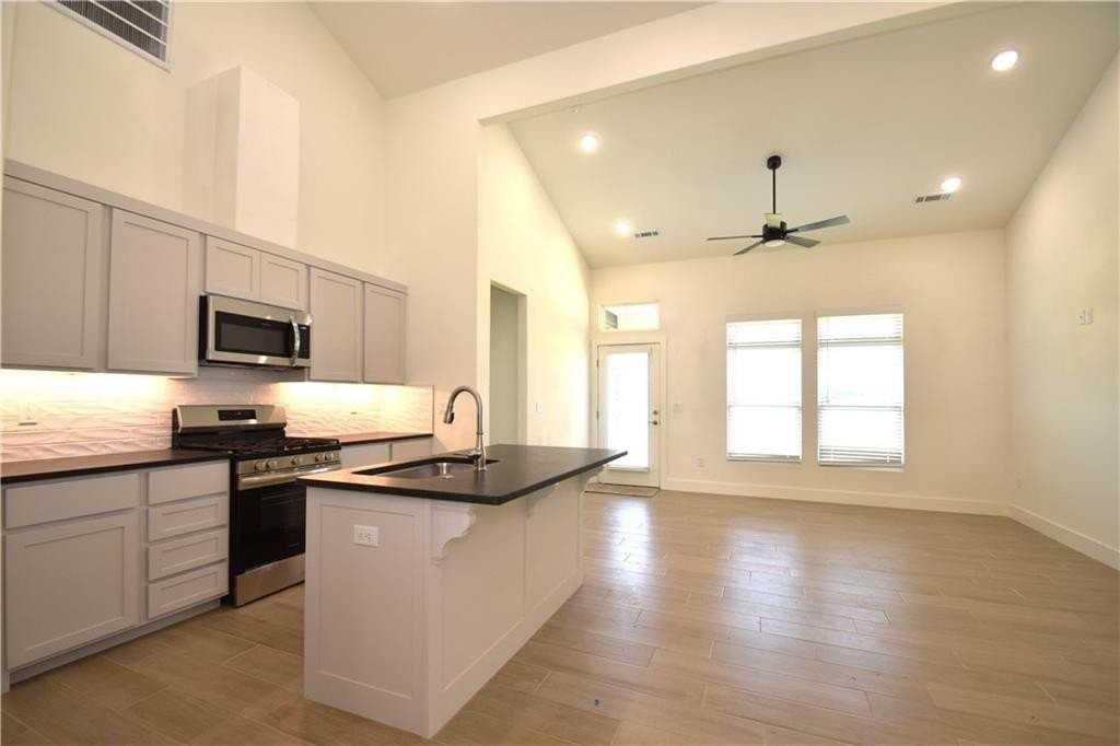 460 Azurite Road - Photo 4 of 20