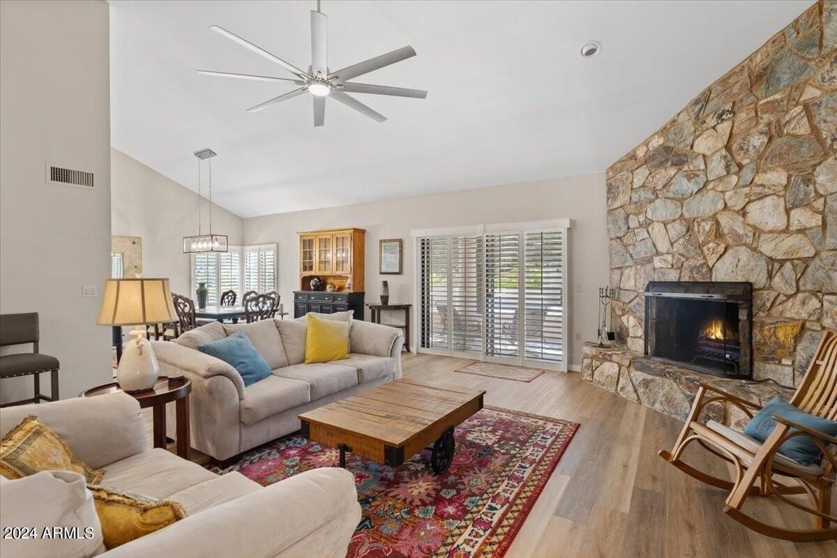 18425 Four Peaks Boulevard - Photo 5 of 50