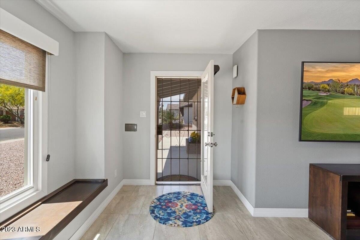 8240 East Turney Avenue - Photo 3 of 38