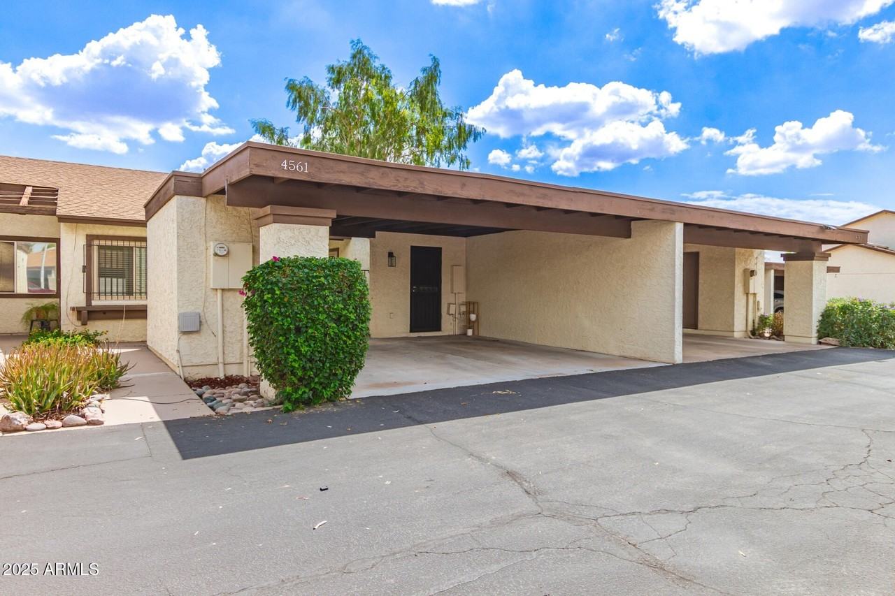 4561 West Mclellan Road - Photo 2 of 32