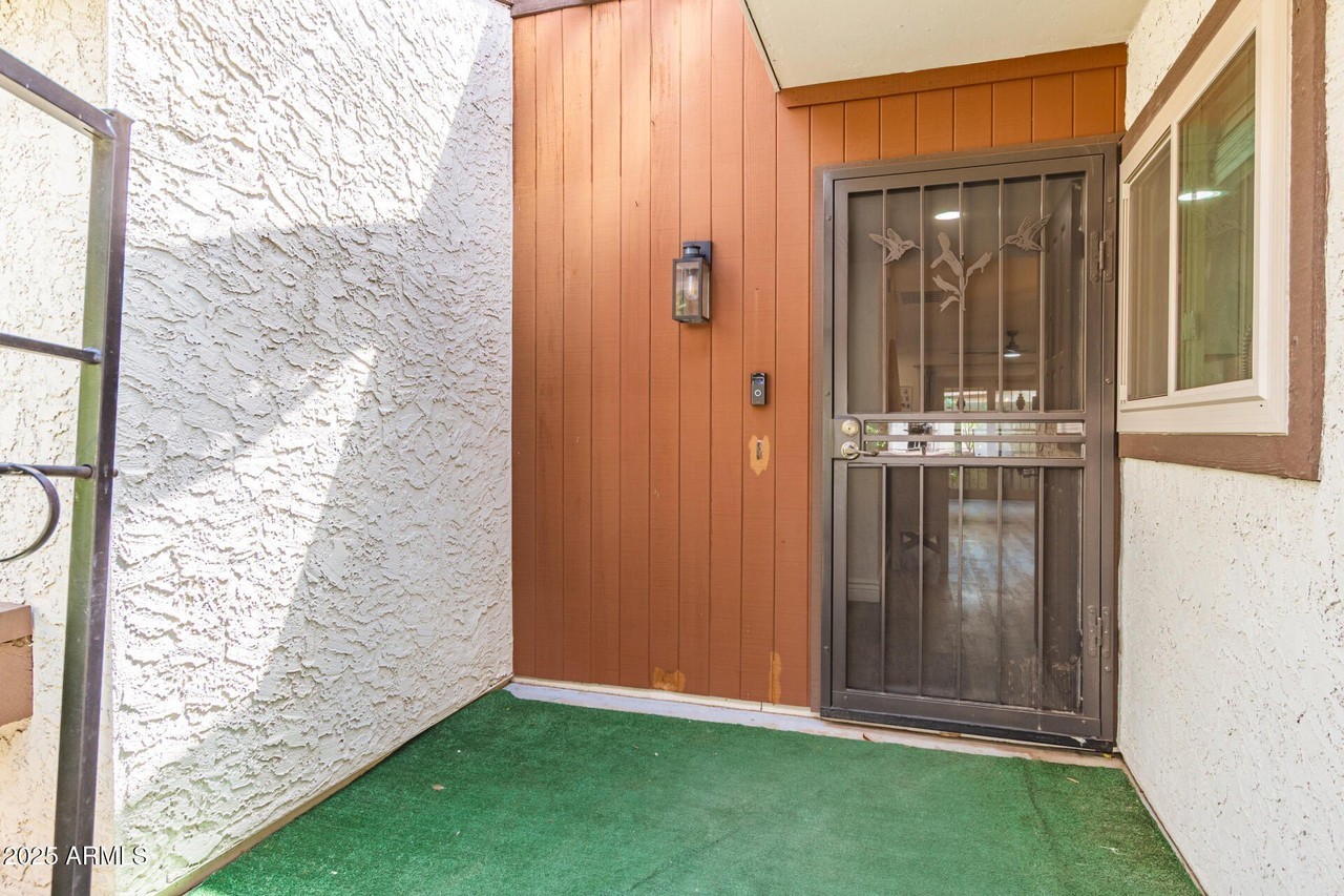 4561 West Mclellan Road - Photo 5 of 32