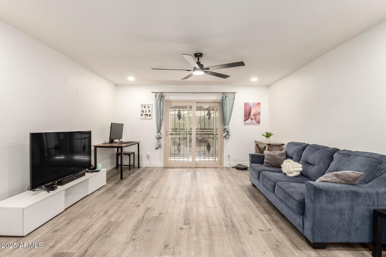 4561 West Mclellan Road - Photo 6 of 32