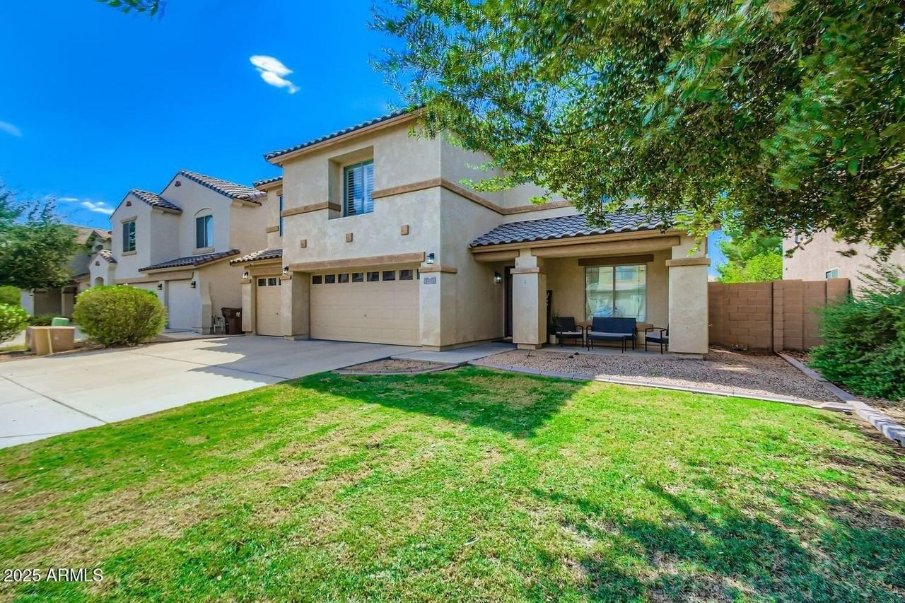 43283 West Maricopa Avenue - Photo 2 of 28