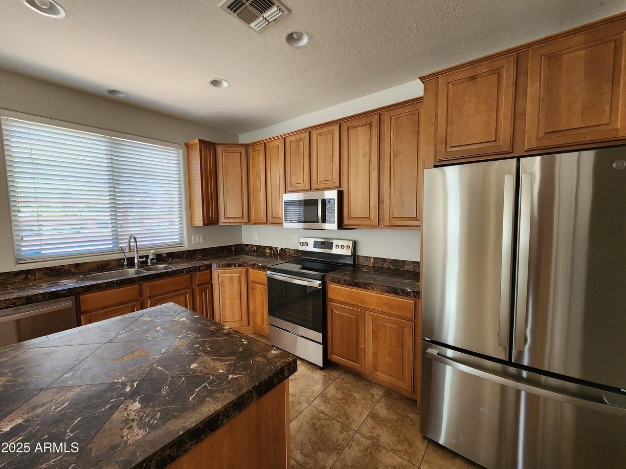 18805 E Mockingbird Dr - Photo 5 of 23