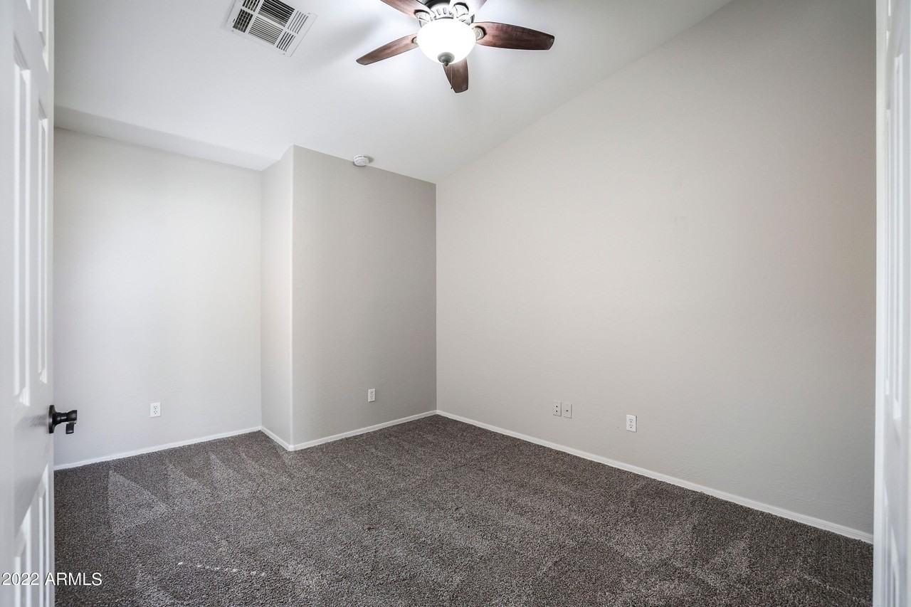 16462 Sandra Lane - Photo 4 of 25