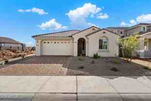 10211 W Crittenden Ln - Photo 1 of 1