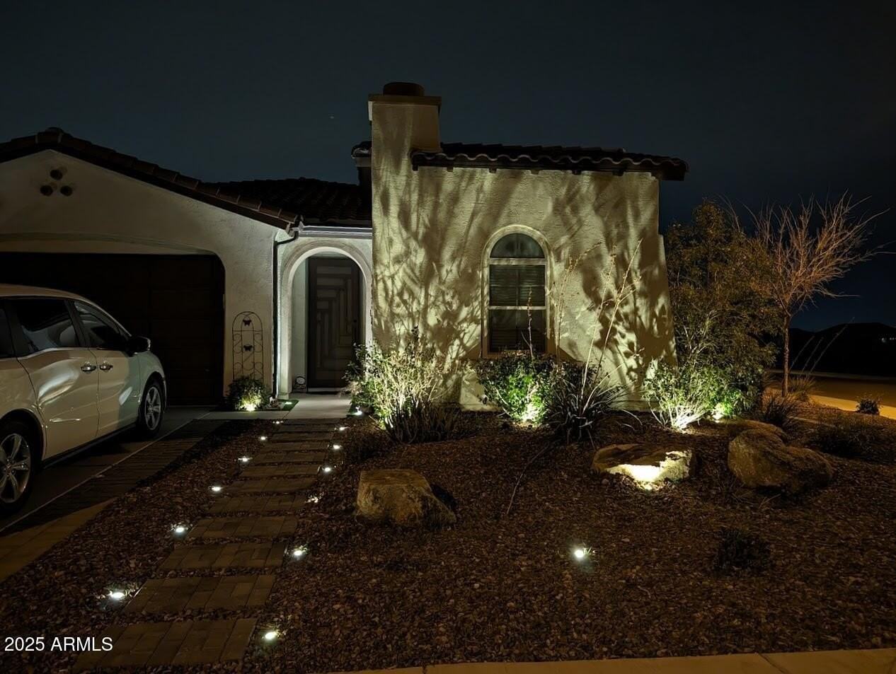 9799 W Cashman Dr - Photo 3 of 38