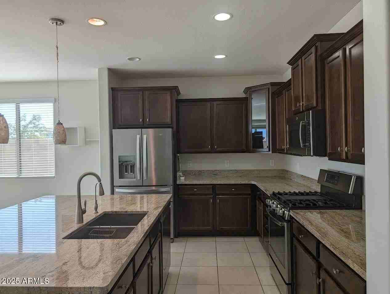 9799 W Cashman Dr - Photo 6 of 38