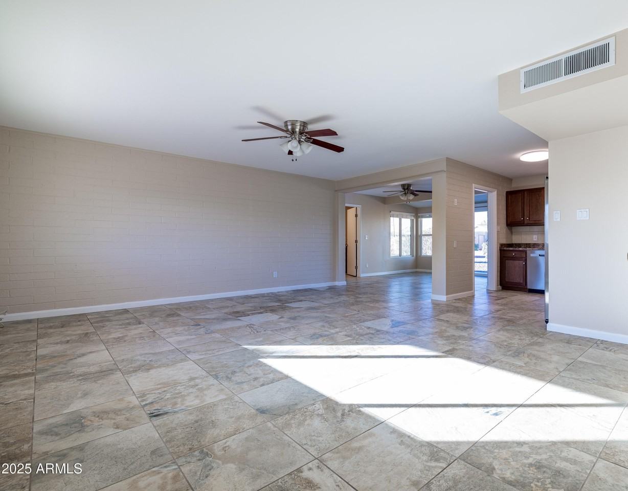 10530 Alabama Avenue - Photo 5 of 18