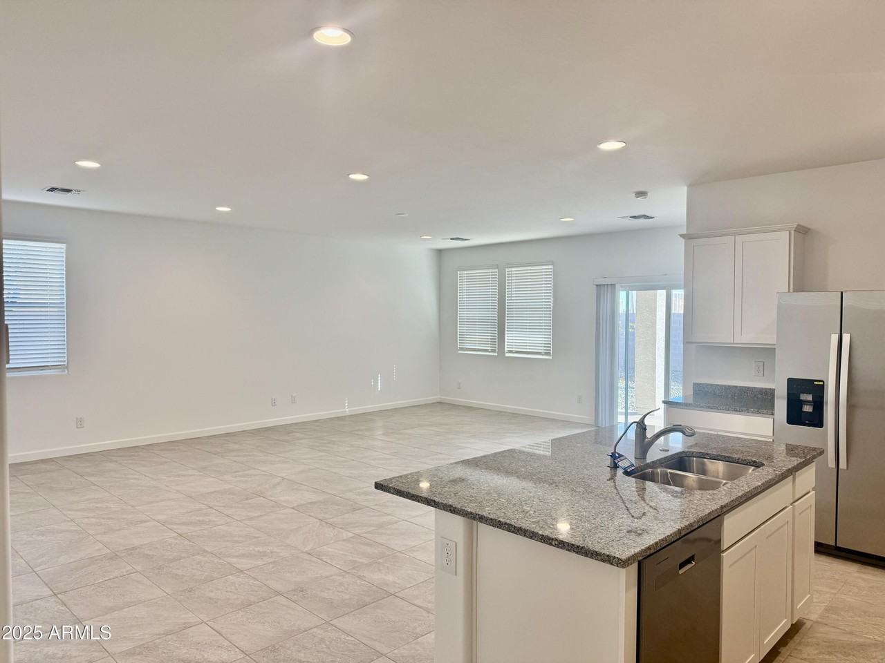 5835 E Freesia Ln - Photo 5 of 21