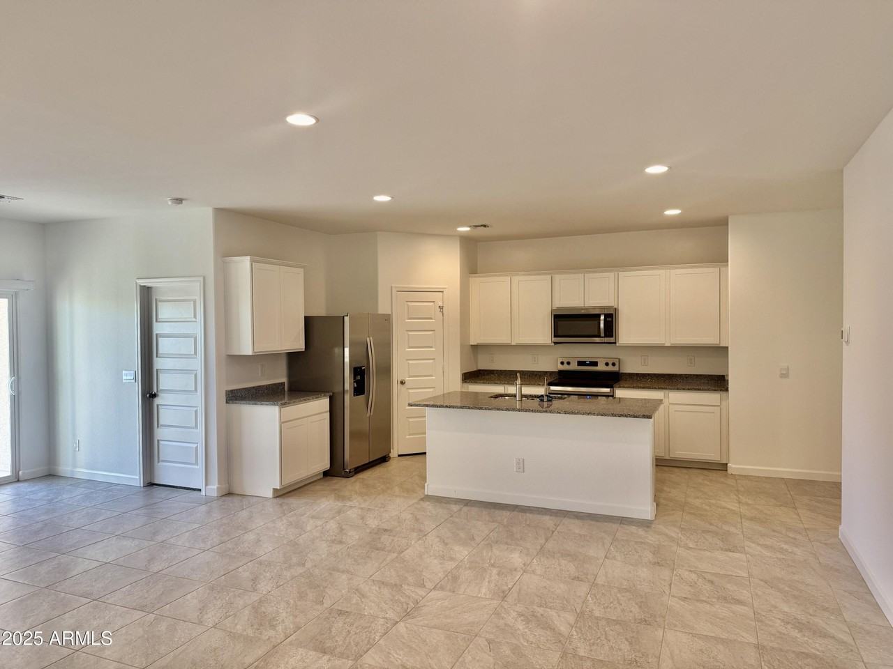 5835 E Freesia Ln - Photo 6 of 21