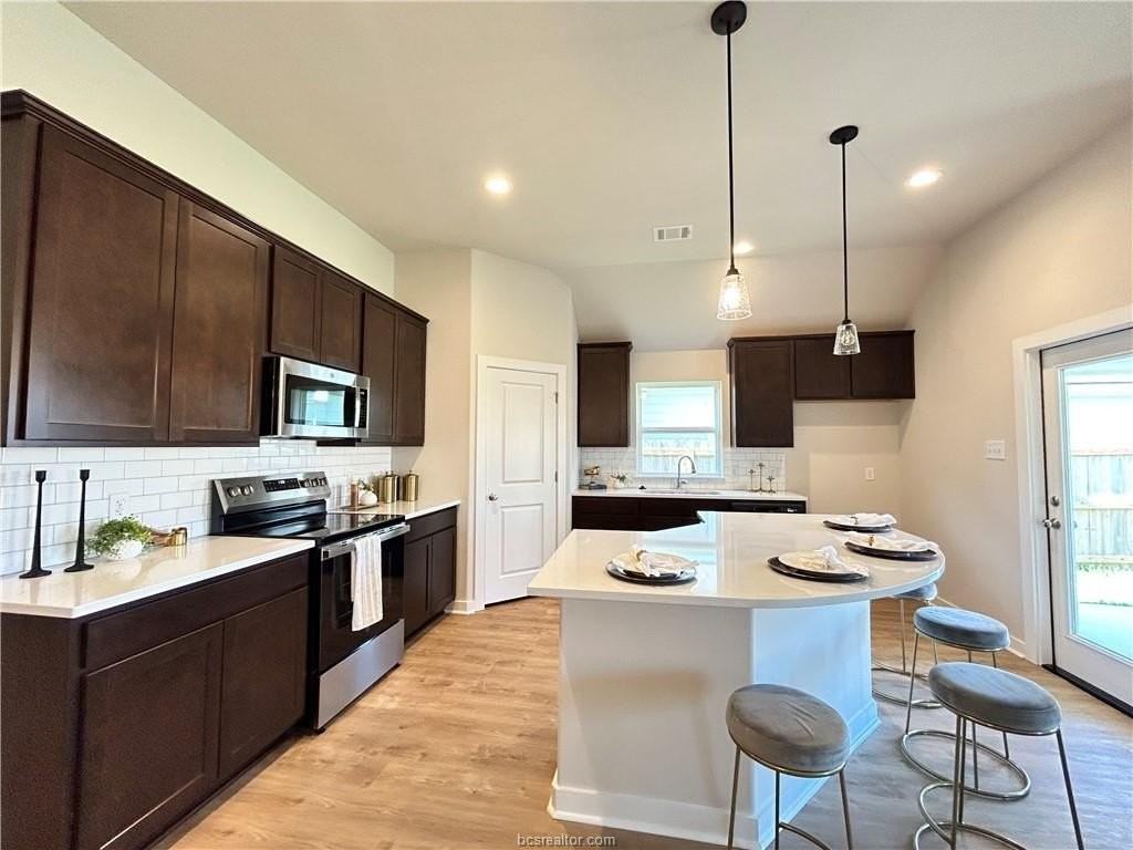 1935 Pinemont View Dr - Photo 3 of 21