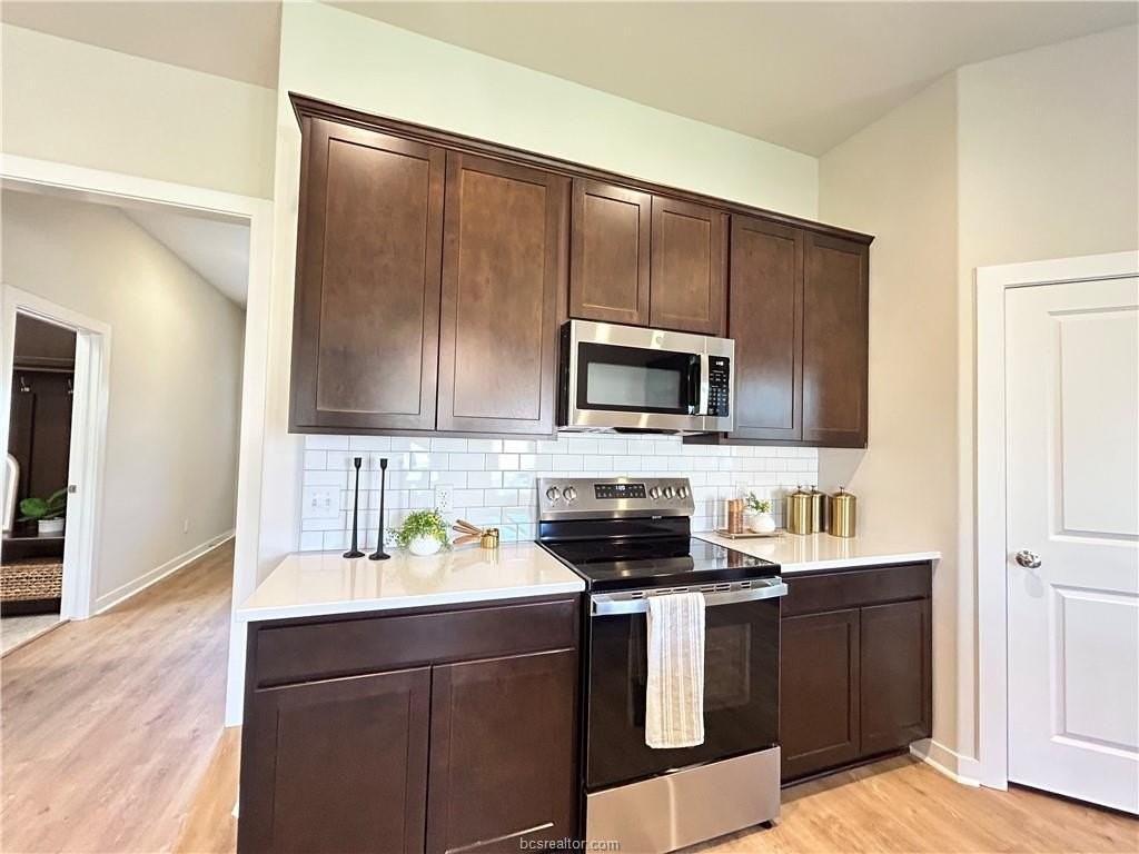 1935 Pinemont View Dr - Photo 4 of 21