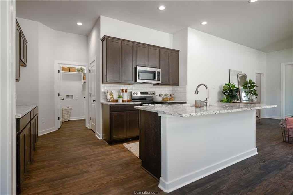 3528 Pointe Du Hoc Loop - Photo 3 of 20