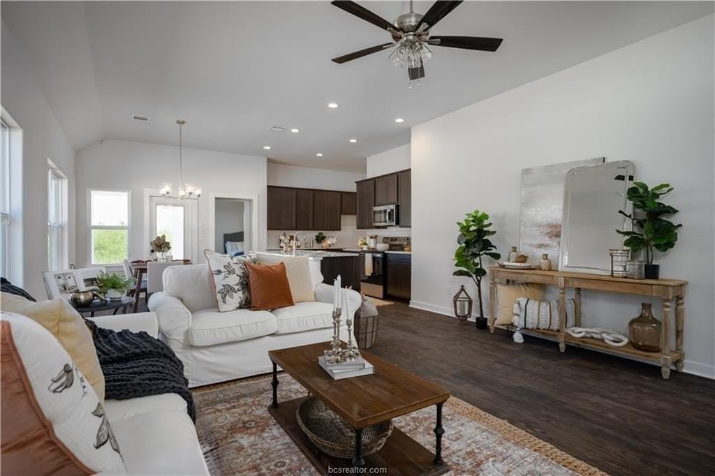 3528 Pointe Du Hoc Loop - Photo 7 of 20