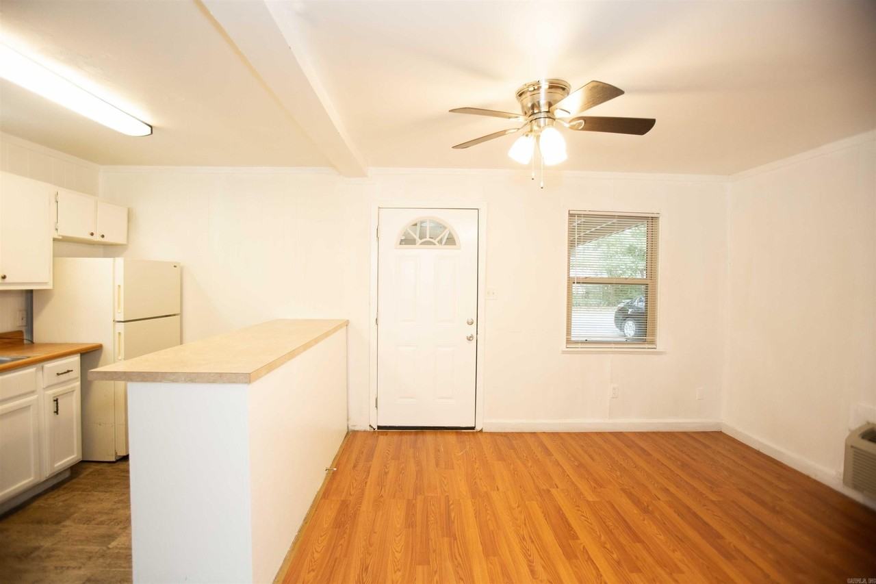 217 Taylor St - Photo 2 of 12