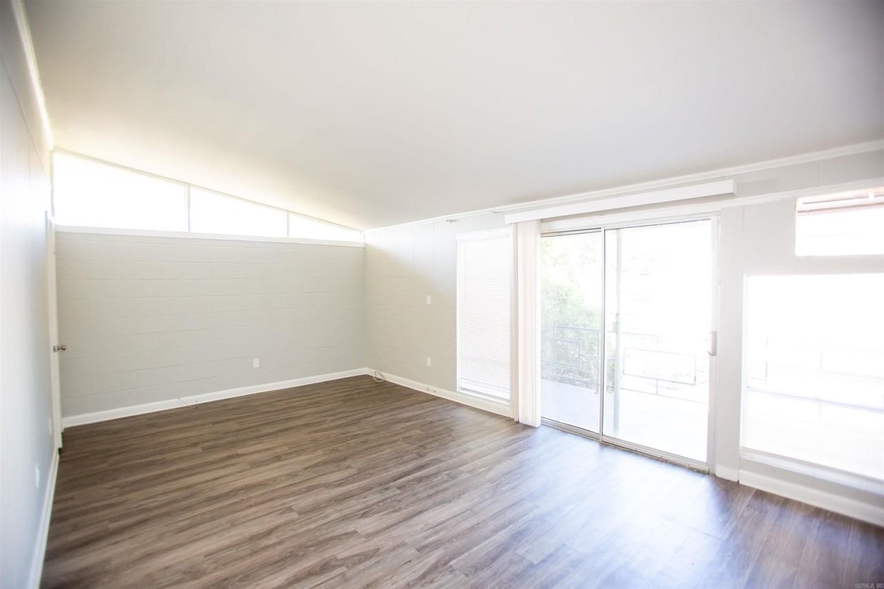 4704 Lynn Ln - Photo 2 of 15