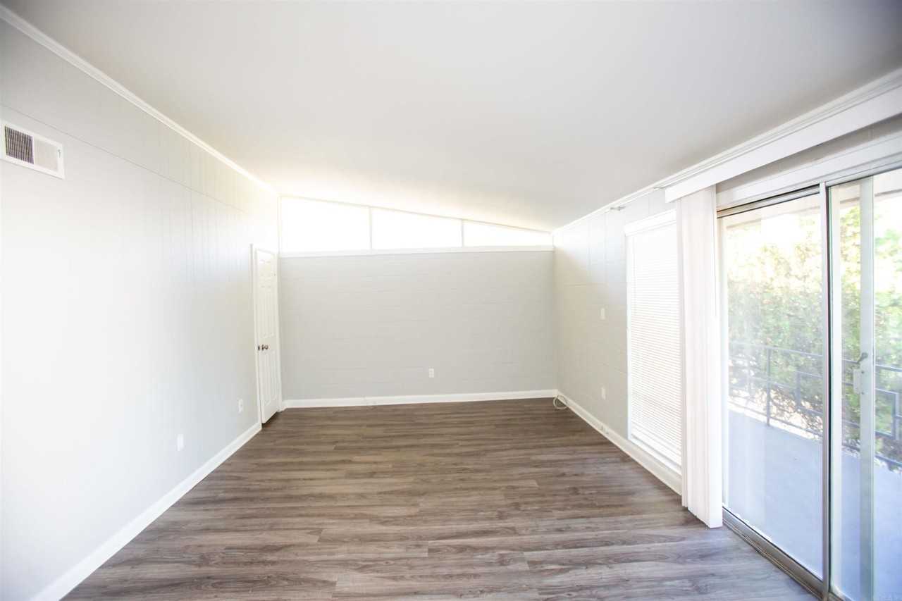 4704 Lynn Ln - Photo 3 of 15