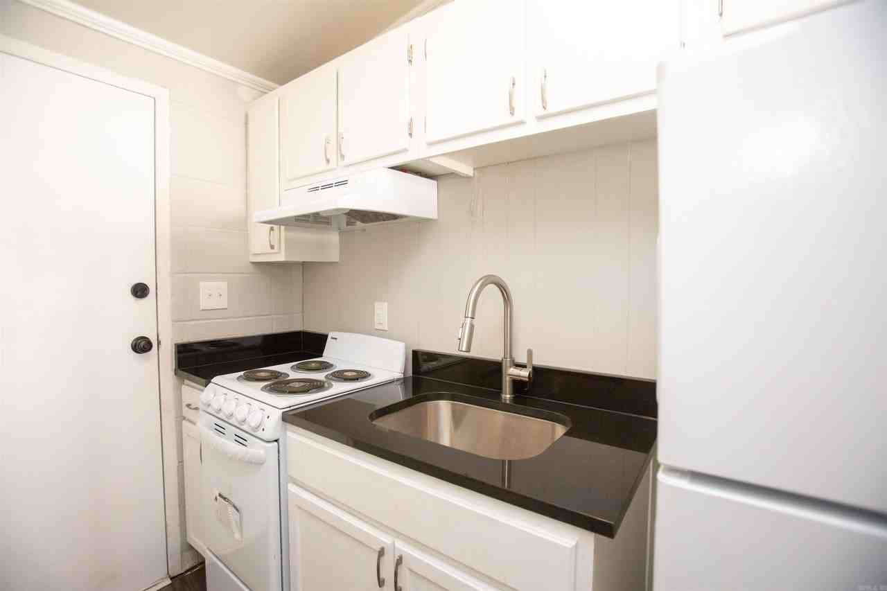 4704 Lynn Ln - Photo 5 of 15