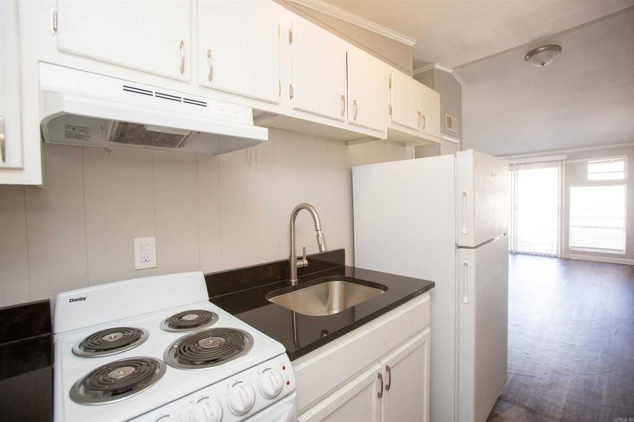 4704 Lynn Ln - Photo 6 of 15