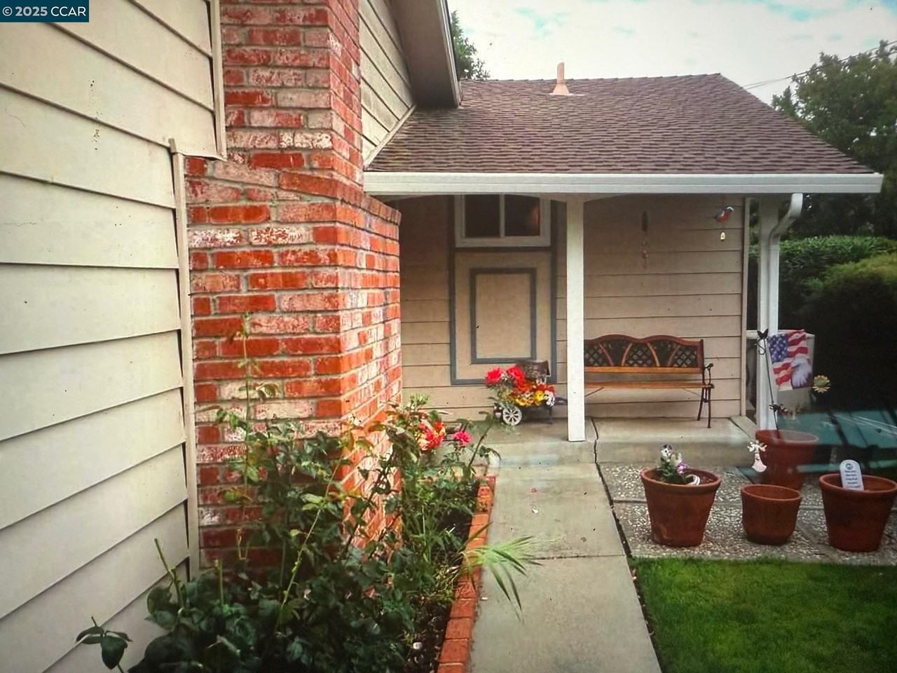 1241 Brookview Dr - Photo 7 of 9