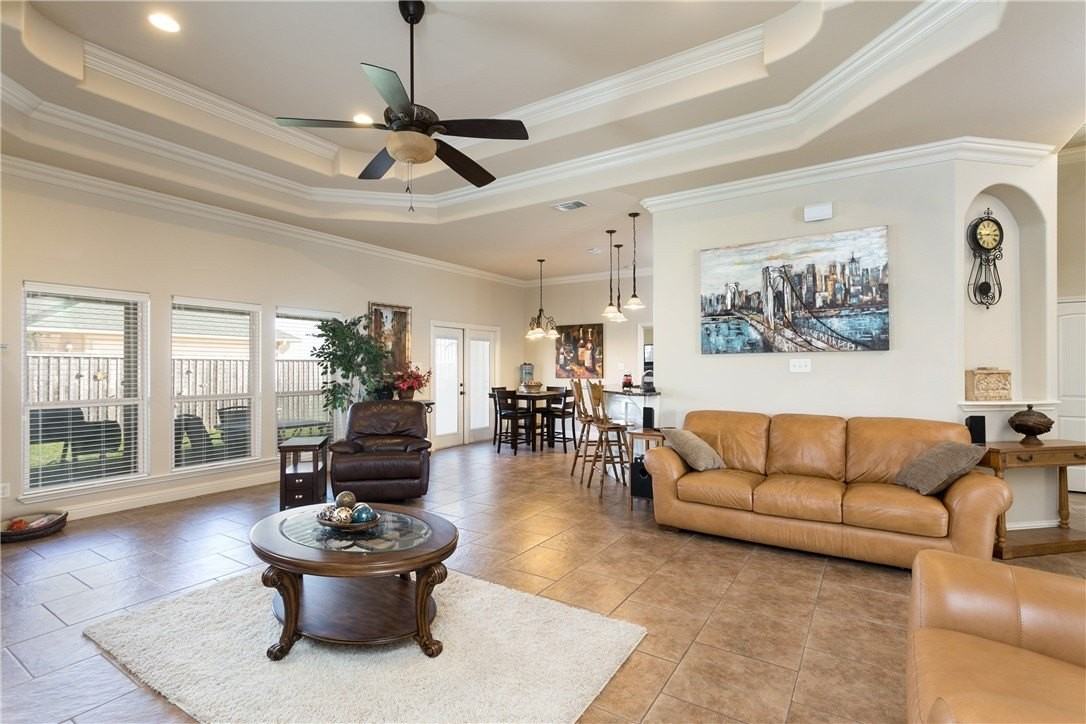 3926 Elvis Drive - Photo 6 of 24