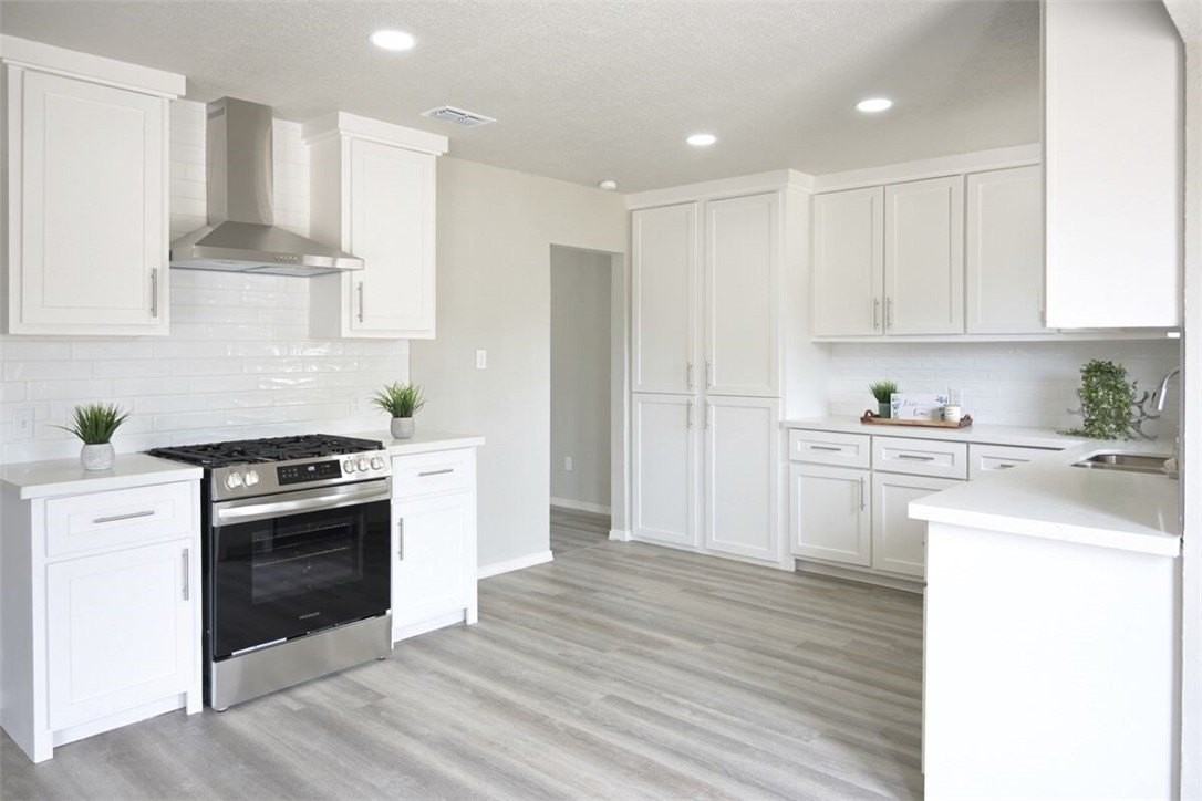 5210 Honeysuckle Ln - Photo 6 of 25