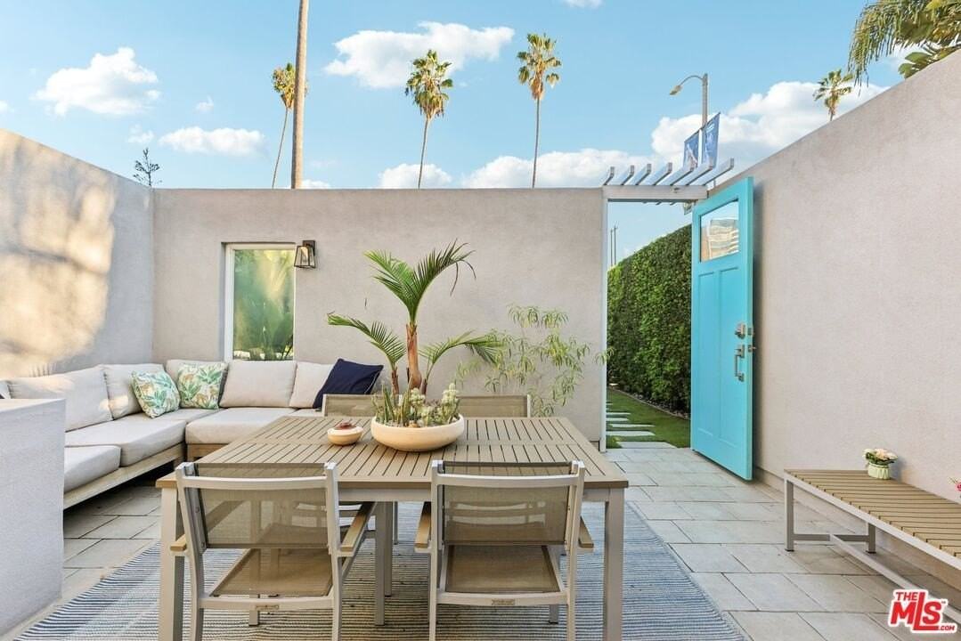 665 Washington Boulevard - Photo 4 of 44