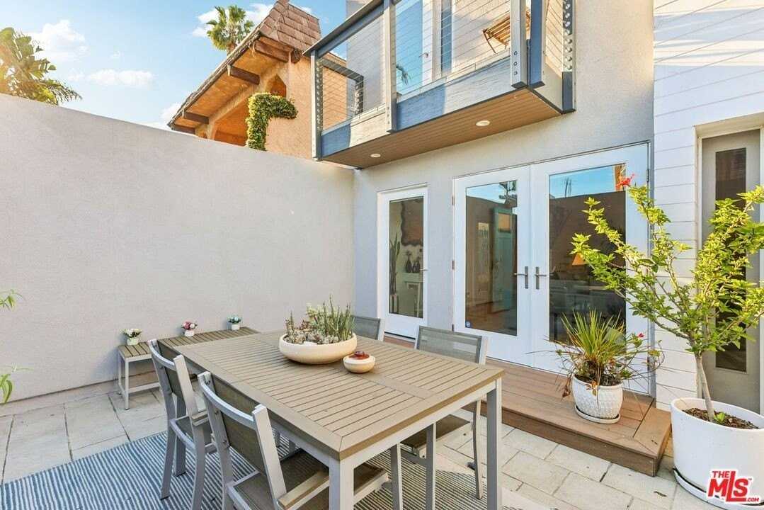 665 Washington Boulevard - Photo 6 of 44