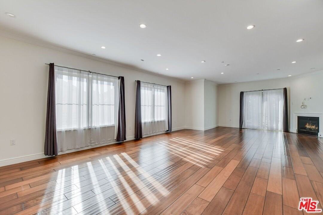 918 S Wooster St Apt 1 #1 - Photo 5 of 39