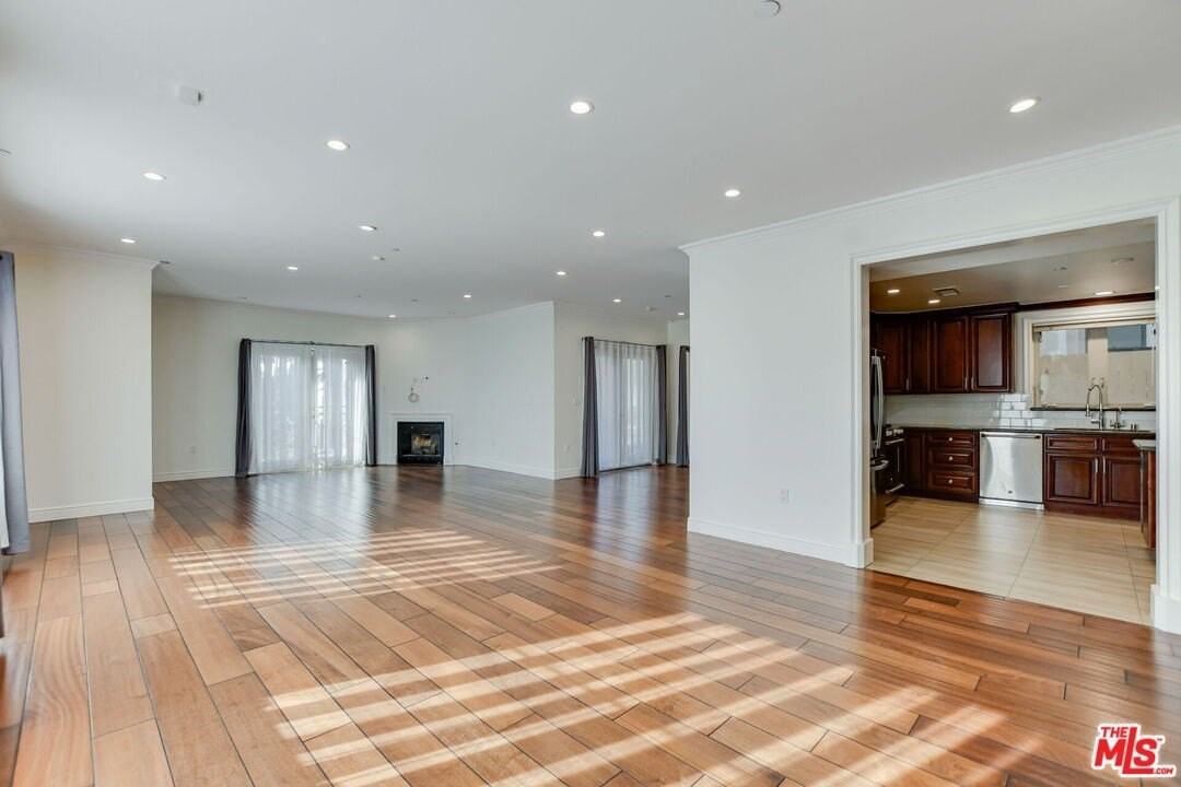 918 S Wooster St Apt 1 #1 - Photo 6 of 39