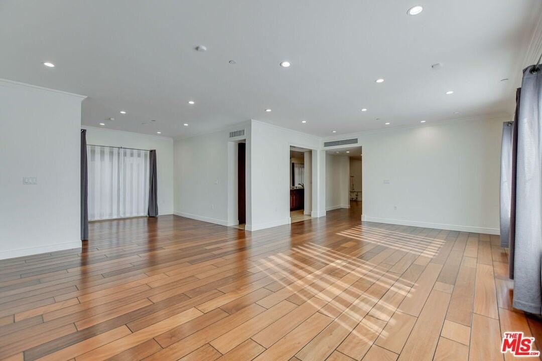 918 S Wooster St Apt 1 #1 - Photo 7 of 39