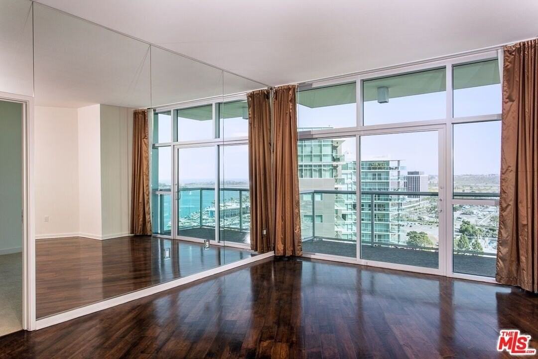 13700 Marina Pointe Drive #1822 - Photo 4 of 50