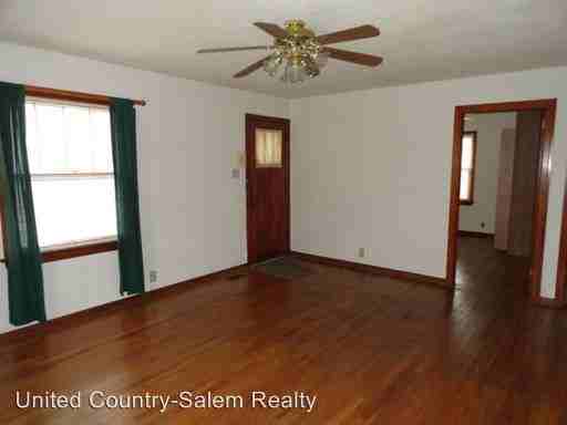 302 W Hunt St - Photo 3 of 13