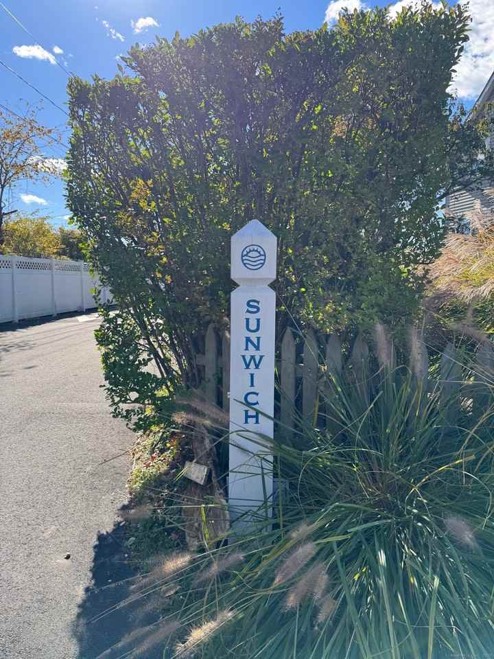 15 Sunwich Road - Photo 3 of 33