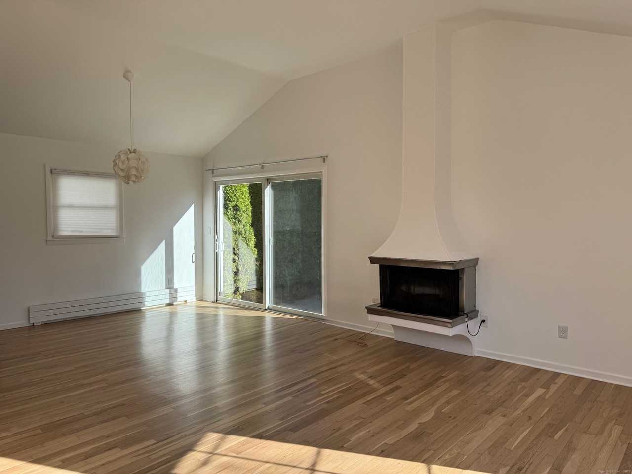 15 Sunwich Road - Photo 7 of 33