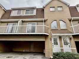 featured image of 1900 Summer Street #15